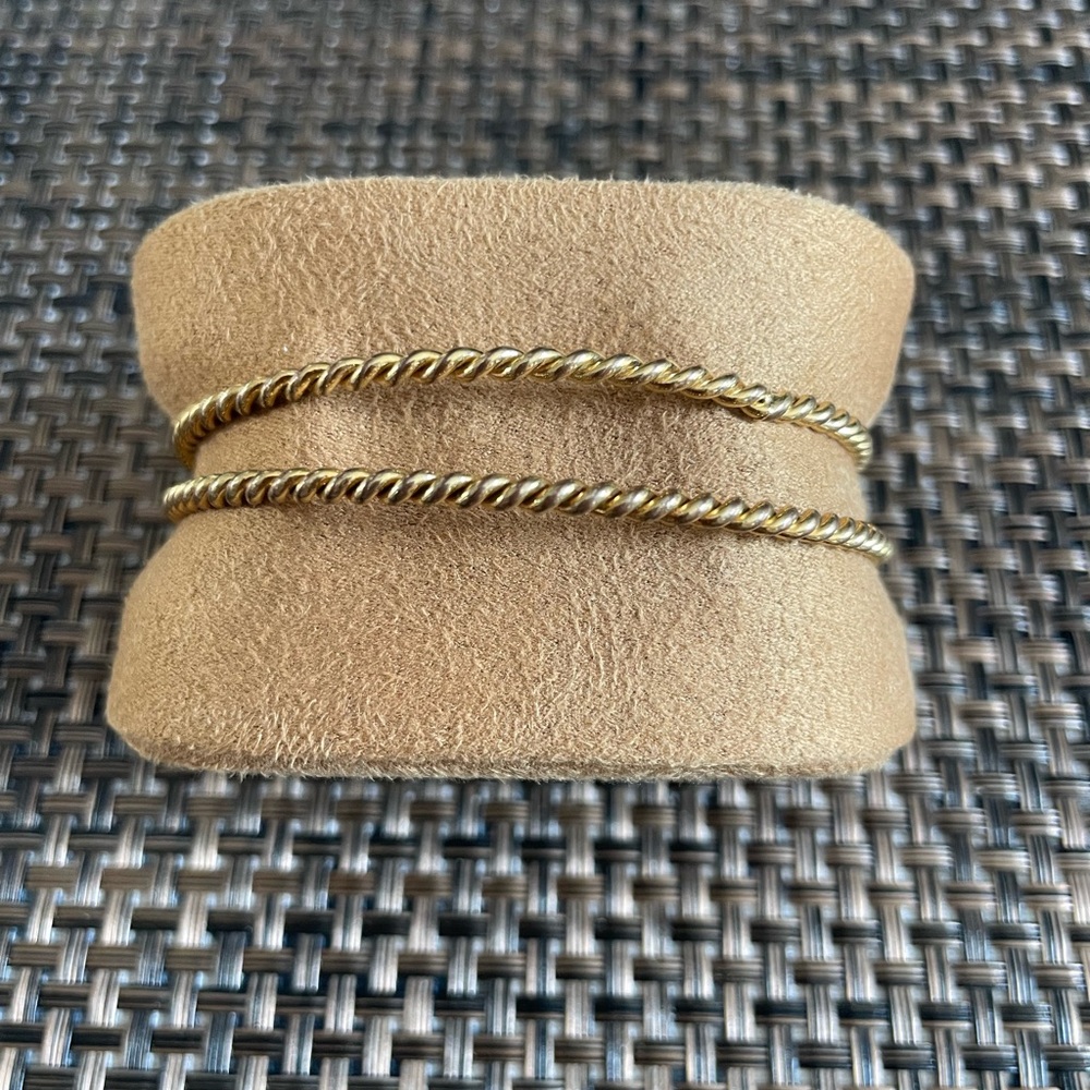 Set of 2 Gold Twisted Bracelets